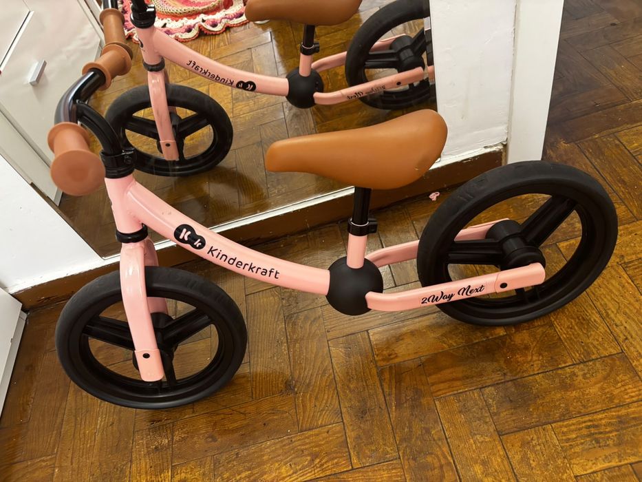 Bicicleta de equilibrio criança