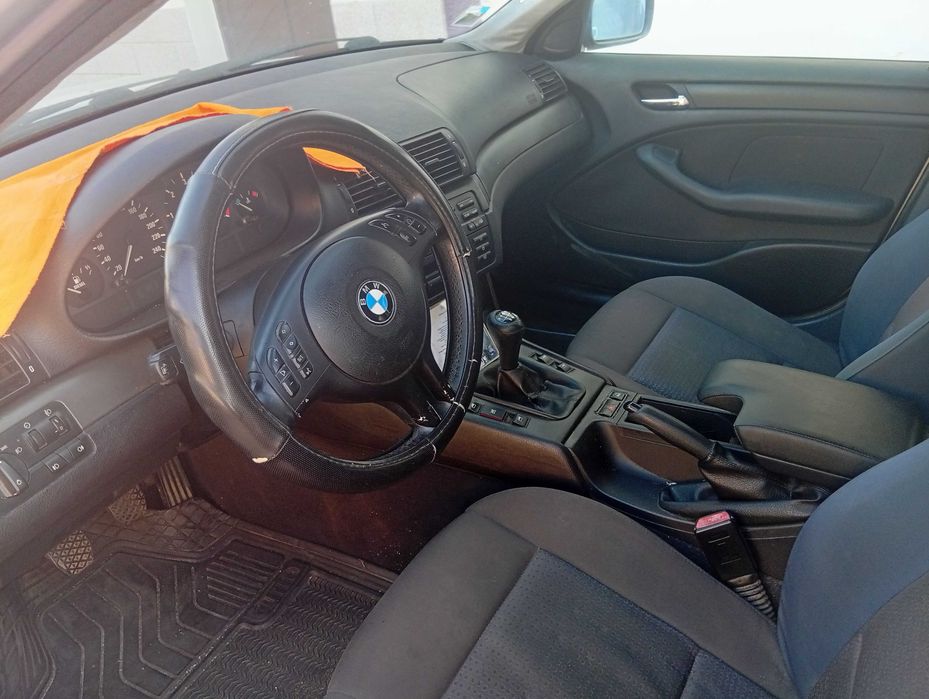 Carrinha BMW 318 ano 2002 a gasóleo,bom estado 5 lugares