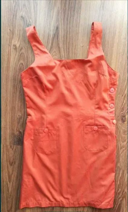 Pomarańczowa sukienka z kieszeniami I guzikami L