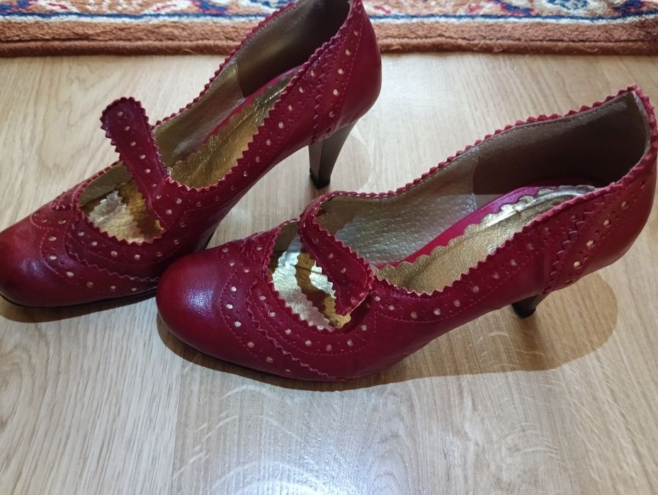 Czółenka marki Oleksy