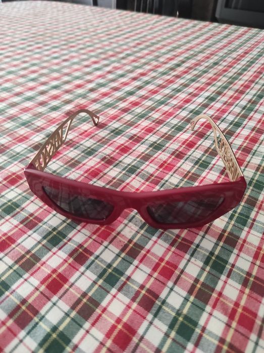 Óculos Versace vermelhos