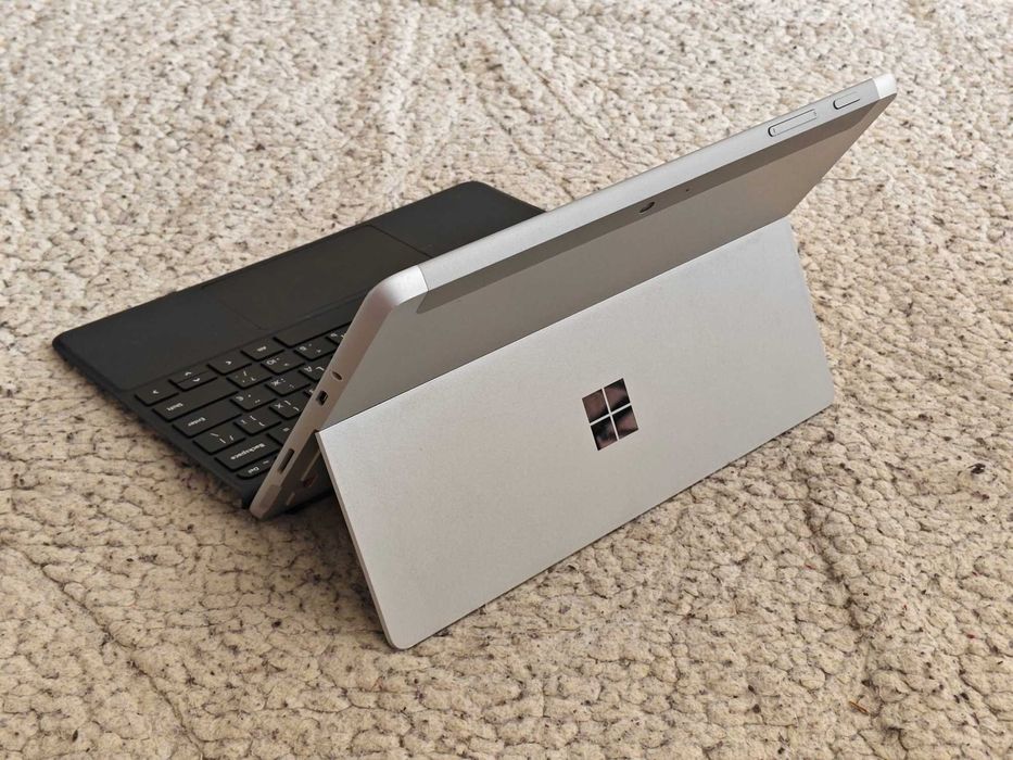 Microsoft Surface Go