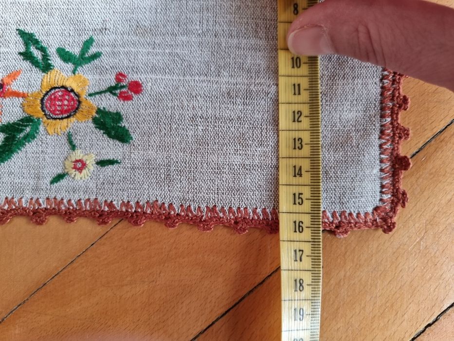 Ręcznie haftowane serwetki