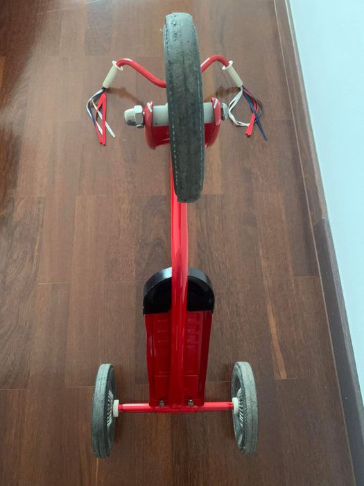 Trotinete Antiga Restaurada