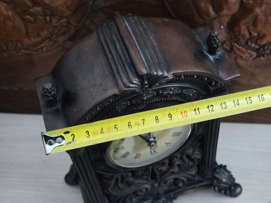 Stary zegar kominkowy 24 cm.