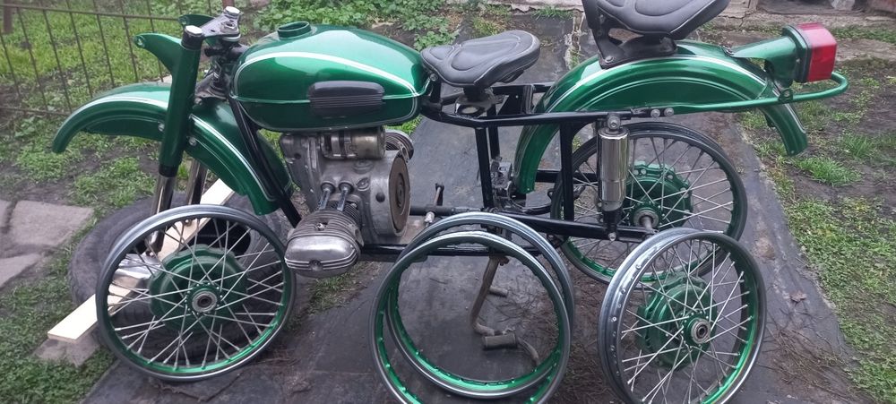 Продам раму с облицовкой Урал