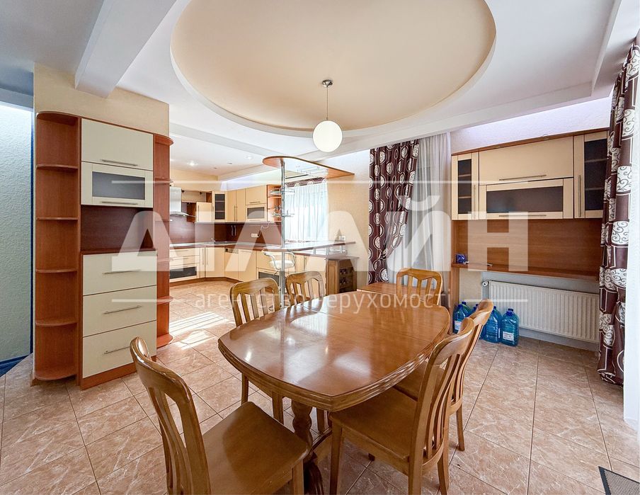 ТОП будинок на Дніпрі 250 м2 , 3 спальні