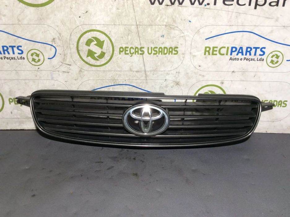 Grelha da frente Toyota Corolla E11