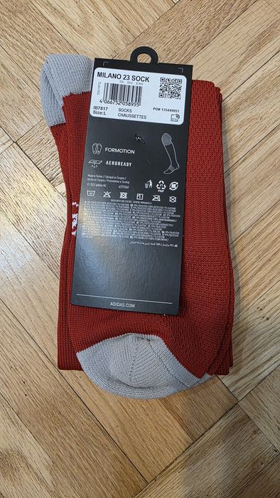 Nowy komplet strojów piłkarskich firmy  Adidas