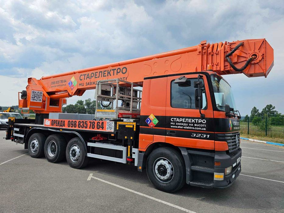 Автовишка з висотою підйому 46 метрів. Mercedes-Benz Actros