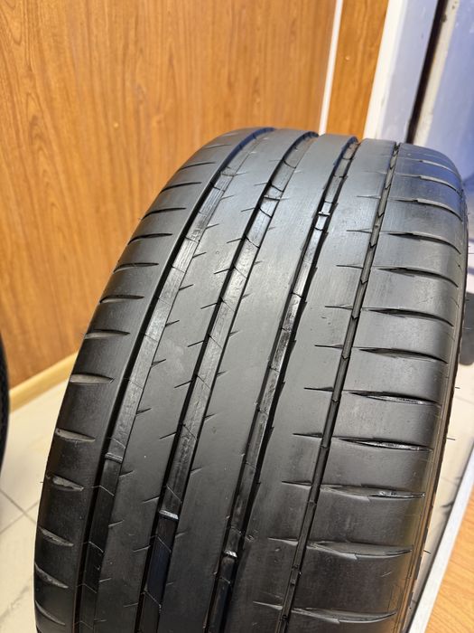275/40/22 Michelin Pilot Sport 4
