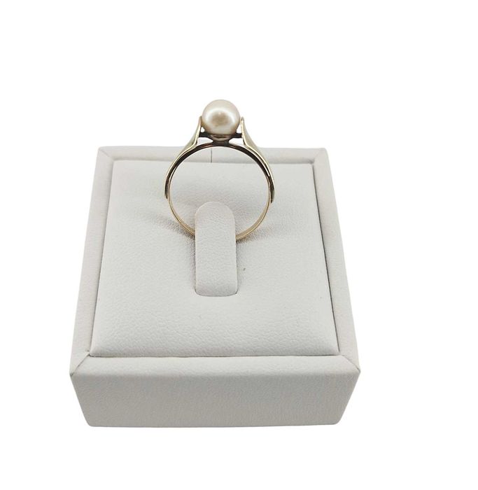 Złoty Pierścionek p. 333 w: 2,14g r: 18