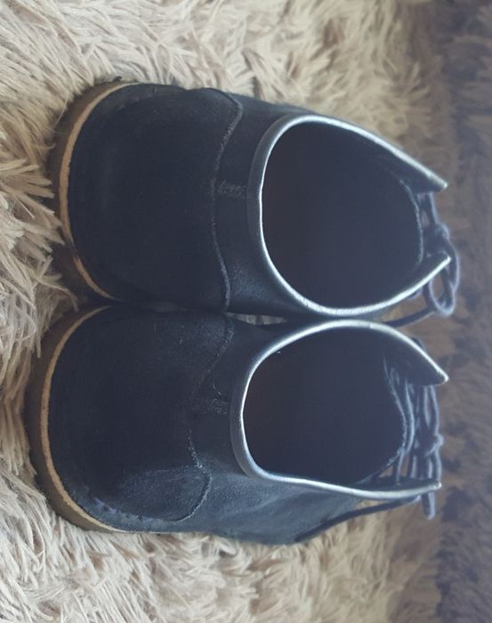 Оригинал.фирменные,замшевые,качественные туфли-мокасины clarks origina