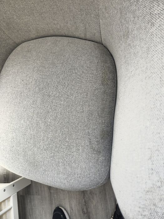 Poltrona ikea (modelo nas fotografias)