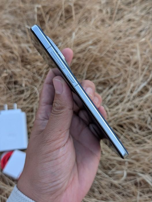 OnePlus 13 (16/512 Global 2физ сим+есим Убийца флагманов Камерафон)