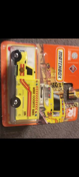 4 modele pojazdów straży pożarnej i pogotowia z matchebox