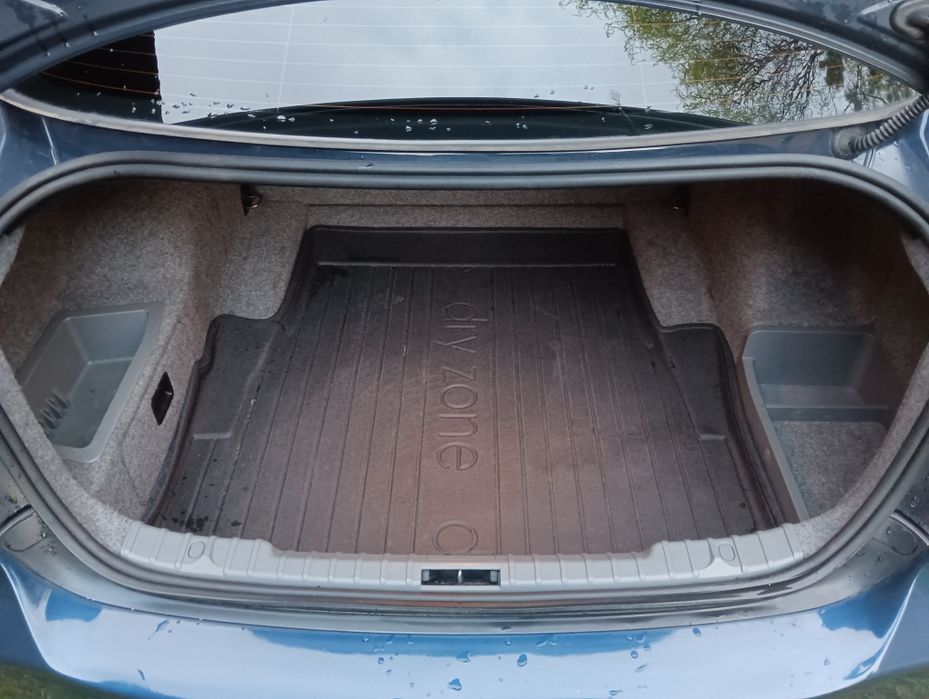 BMW e90 na części 2.0 benzyna mysticblau
