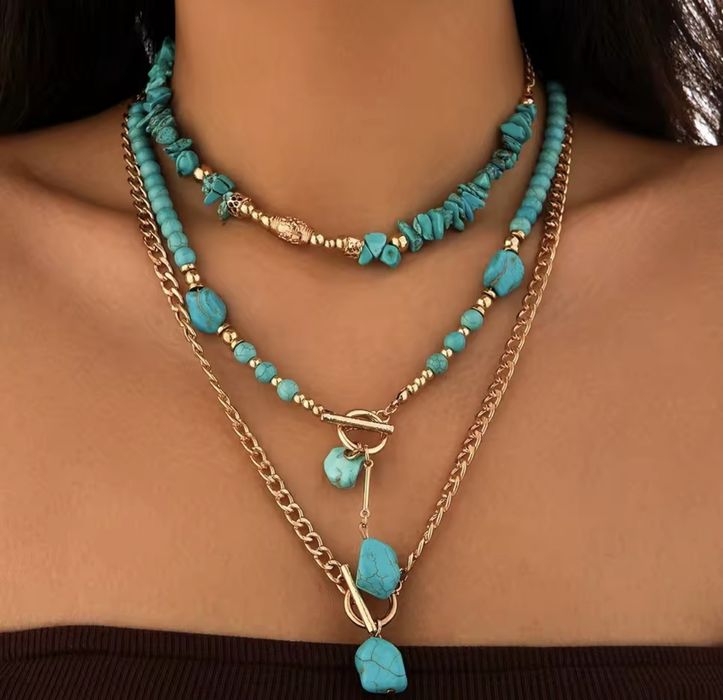 Бижутерия. Комплект из трёх предметов.