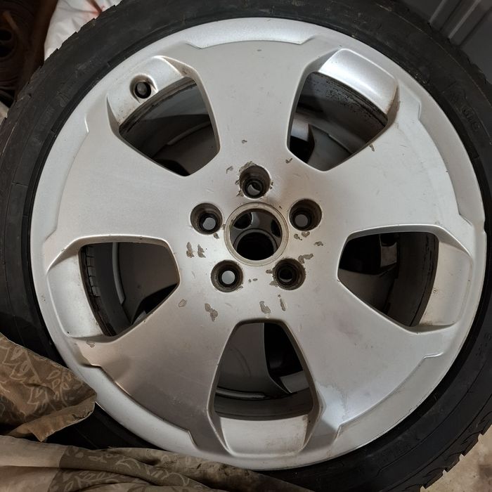 Komplet kół zimowych  17r 225/45