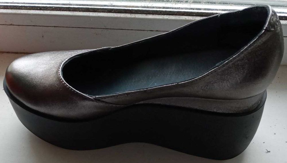 Сабо жіночі нові, в упаковці. Розмір 40