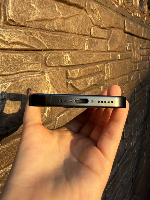 iPhone 15 pro 128Gb  Black Titanium Neverlock