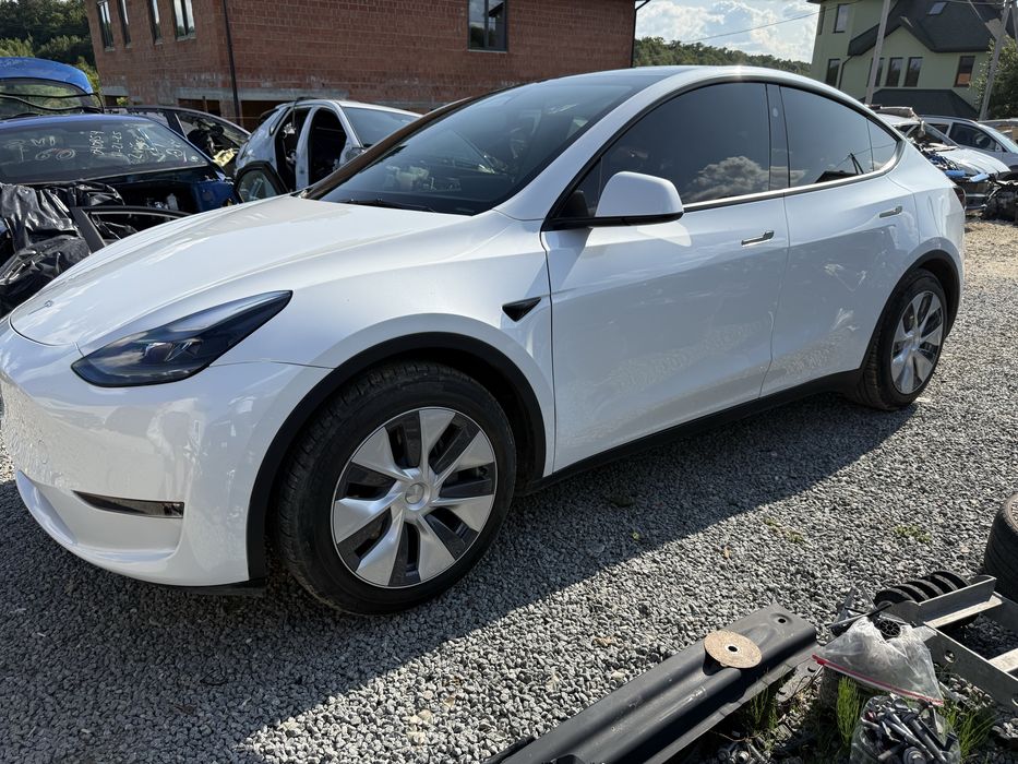 Розборка розбірка запчастини Tesla Model Y Тесла Модель У білий колір перламутр PPSW все в рідній фарбі.