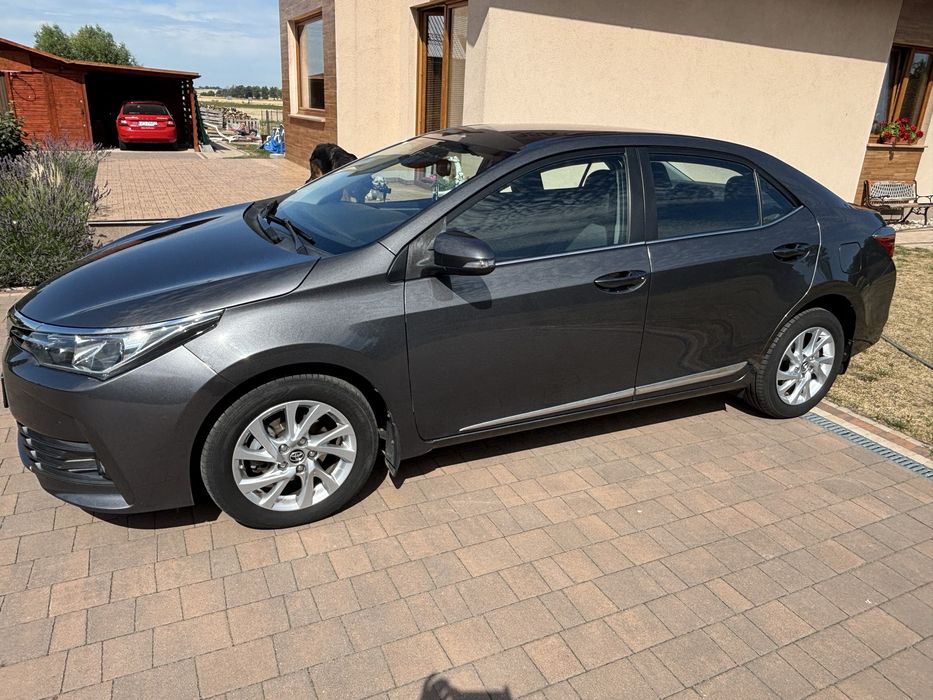 Toyota Corolla 1.6 benzyna 2016r. Salon Polska! Pewne auto serwisowane!