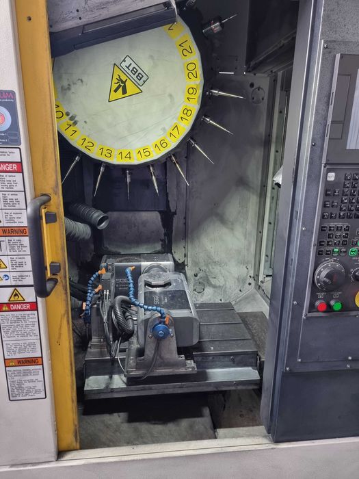 Célula Fanuc Robodrill CNC 5 Eixos com Robot Fanuc