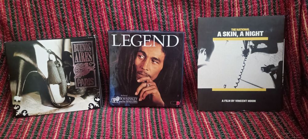 Lote de DVDs e cds