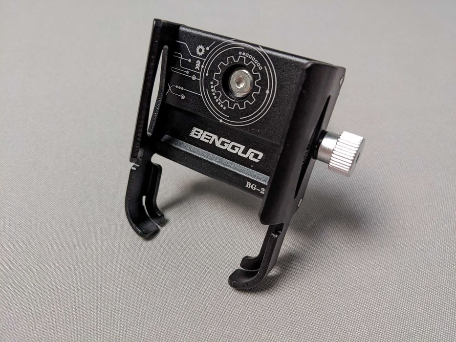 Держатель смартфона на руль мотоцикла, скутера, велосипеда. Алюминий