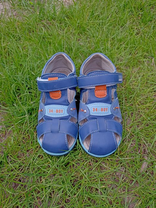 Продам босоніжки на хлопчика