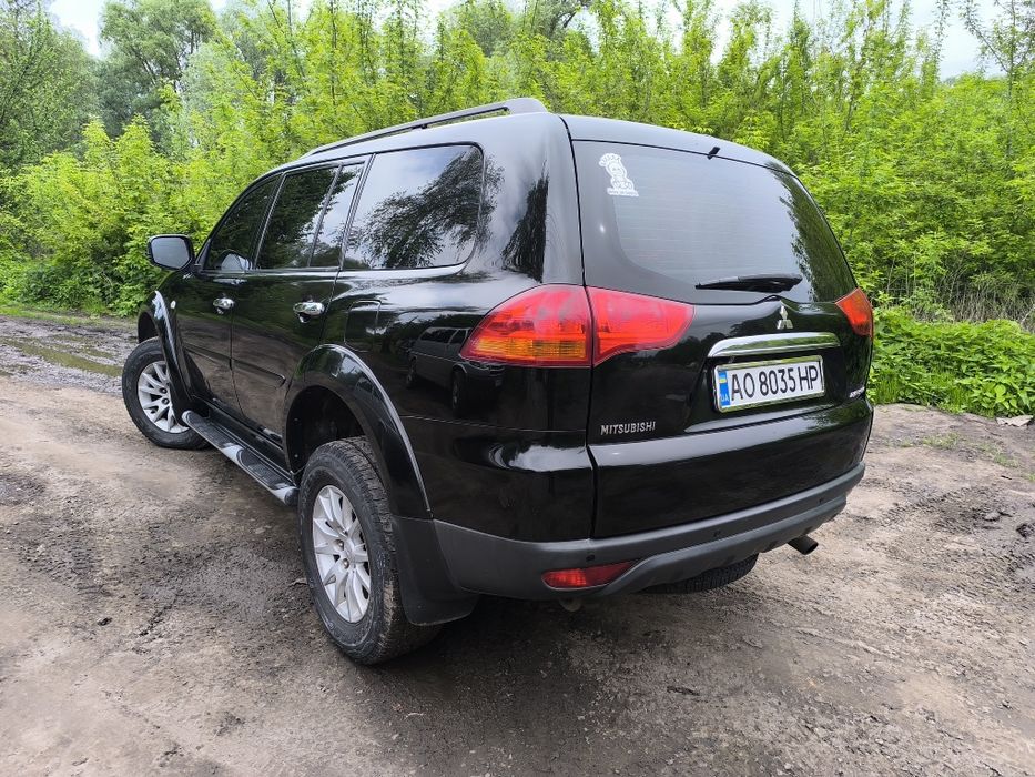 Mitsubishi pajero sport