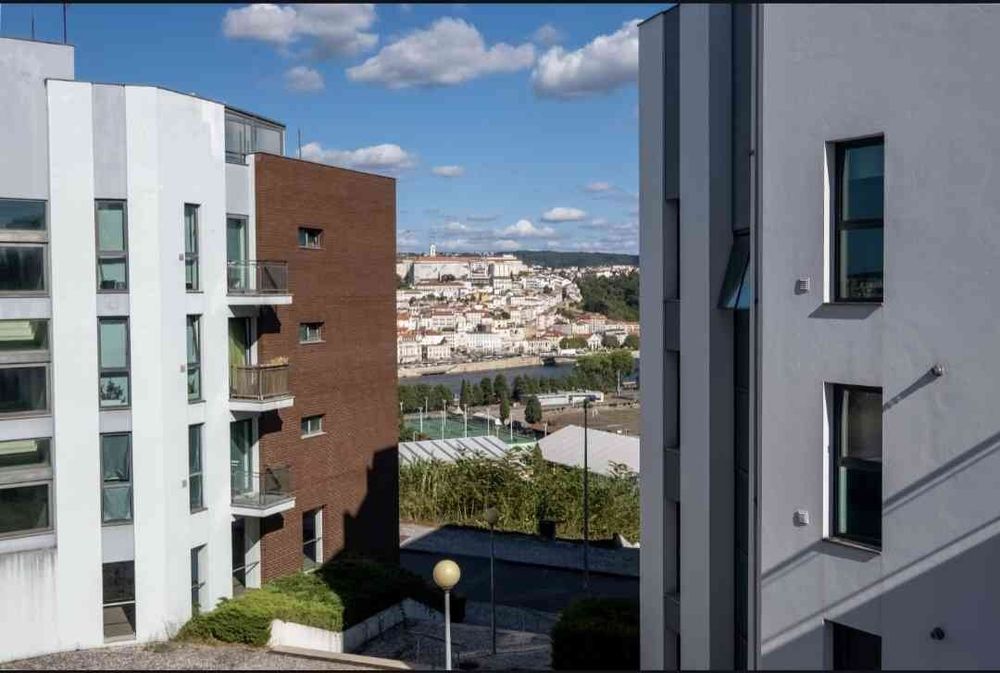 Apartamento T3 com Garagem