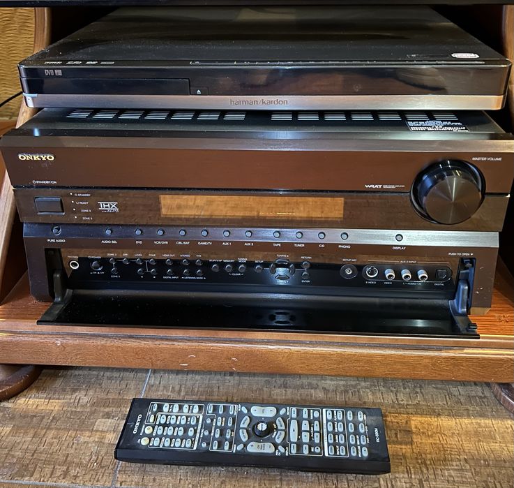 Тяжелый AV-ресивер Onkyo 7.1 TX-SR805