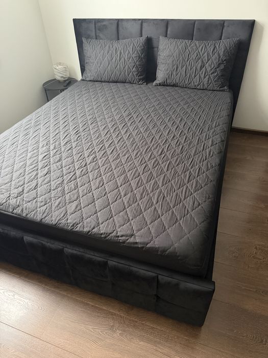 Pokrowiec na materac wodoodporny w kolorze czarnym