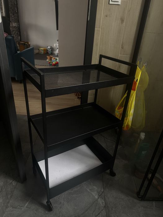 Czarny wozek organizer ikea