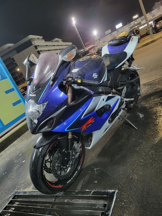 Suzuki gsxr k6 1000cc  troco por barco com motor e atrelado