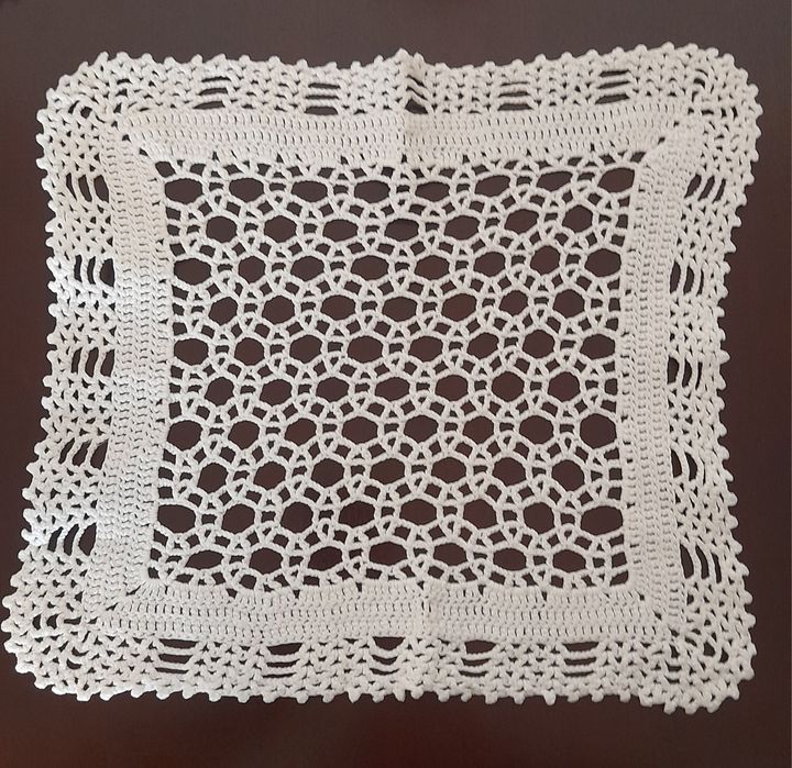 Conjunto de 4 naperons em crochê