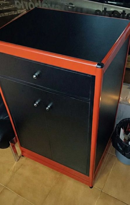 Mobiliário de Loja Completo - Estantes Metálicas e Balcão