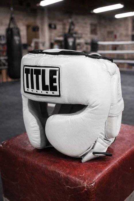 Боксерский шлем TITLE Boxing Leather Sparring Headgear