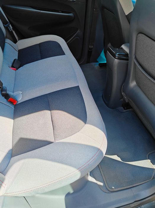 Chevrolet Bolt EV 2017 64 кВт