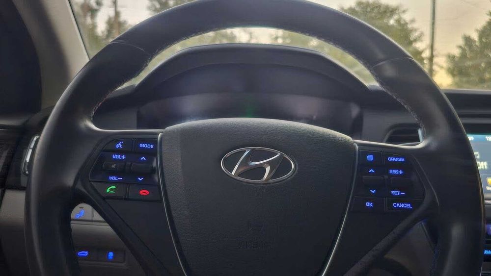 Hyundai Sonata Hybrid Limited      2017