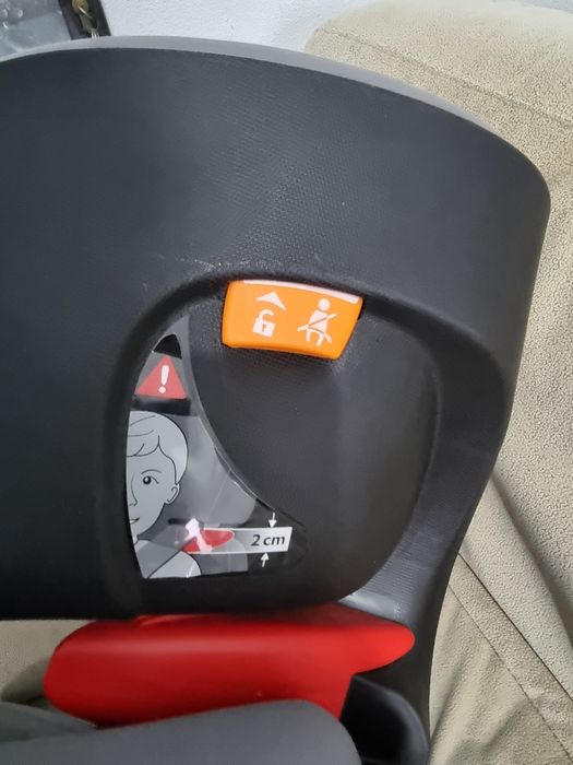 Cadeira Chico com isofix 9-18 kg