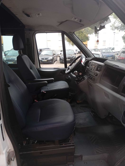 Ford Transit 9 lugares mista