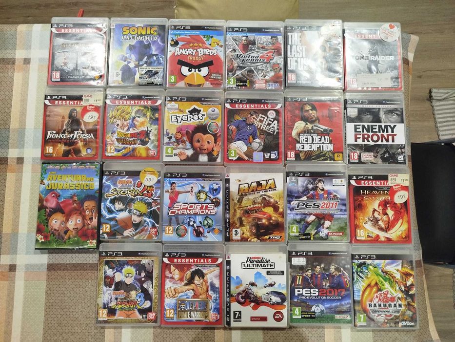 PS3 SLIM desbloqueada + 3 comandos originais + cabos