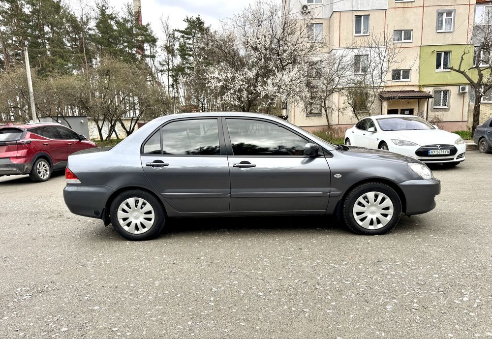 Продам Митсубиси Лансер