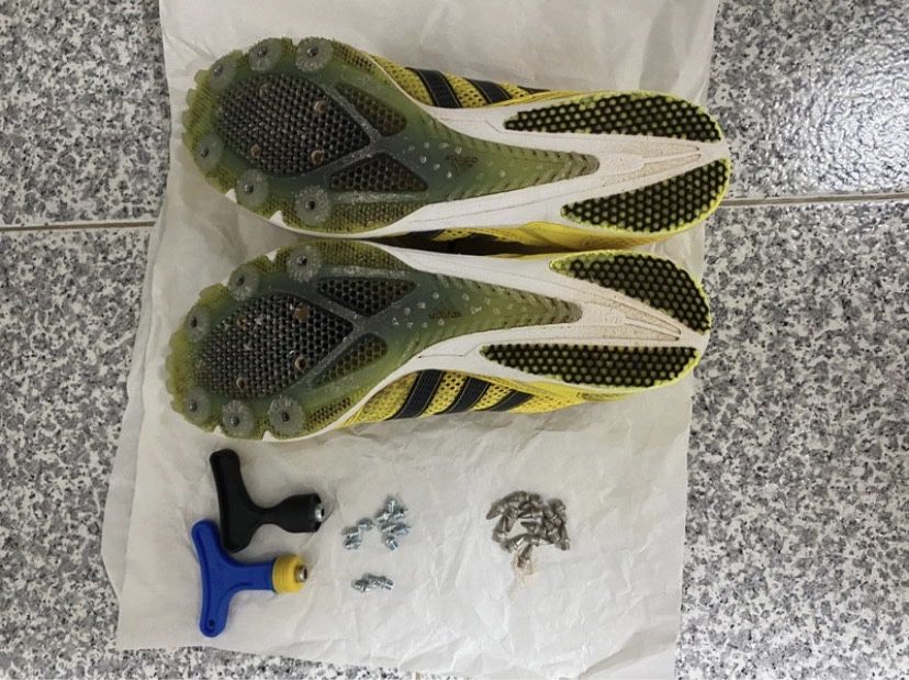 Tenis Adidas Adizero Bicos