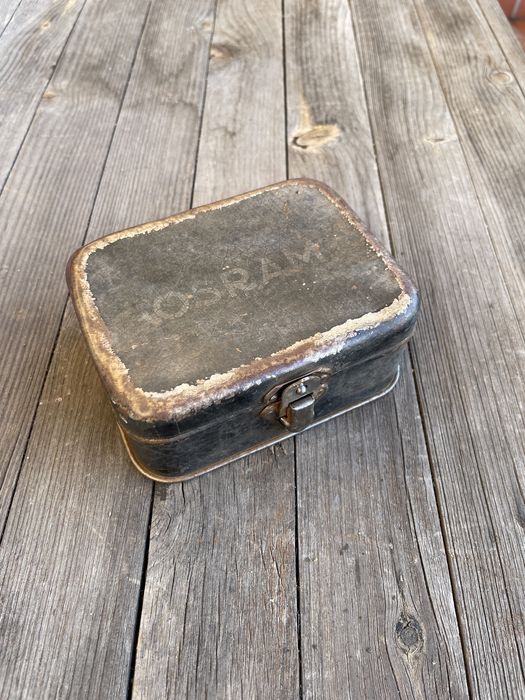 Osram stare pudełko po żarówkach samochodowych