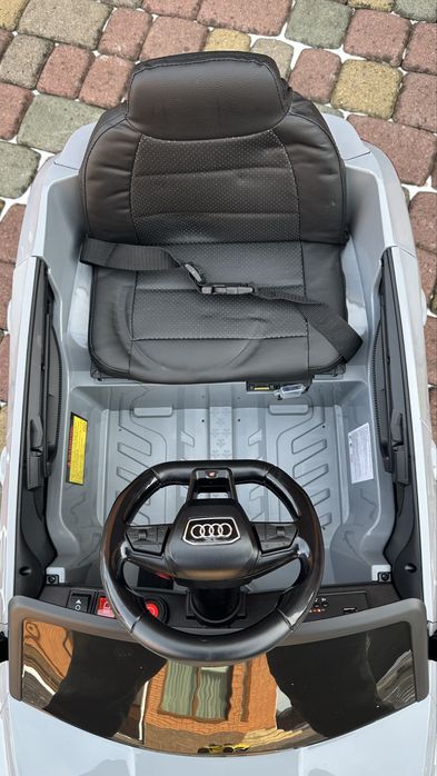 Дитячий електромобіль Ауді SQ8 AUDI Детский електромобиль Авто дитяче