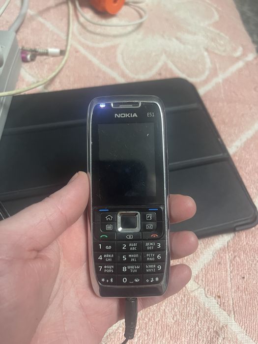 Nokia E 51 на запчастини